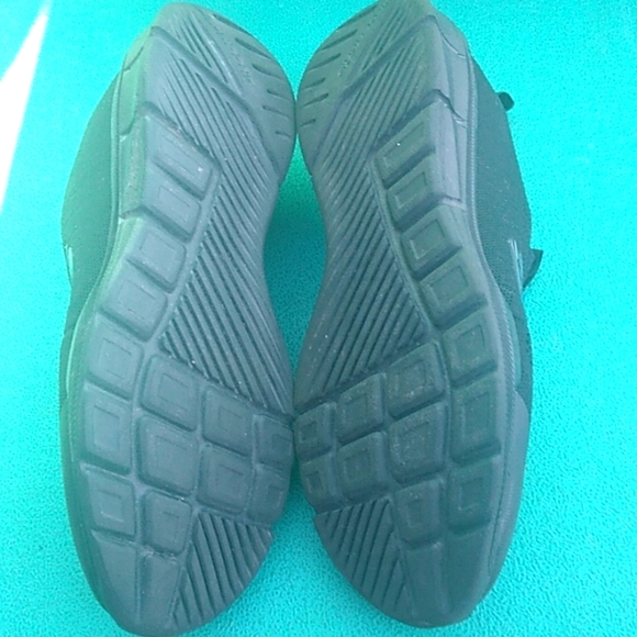 Skechers Relaxed Fit Memory Foam Men  Slip on - Picture 4 of 6